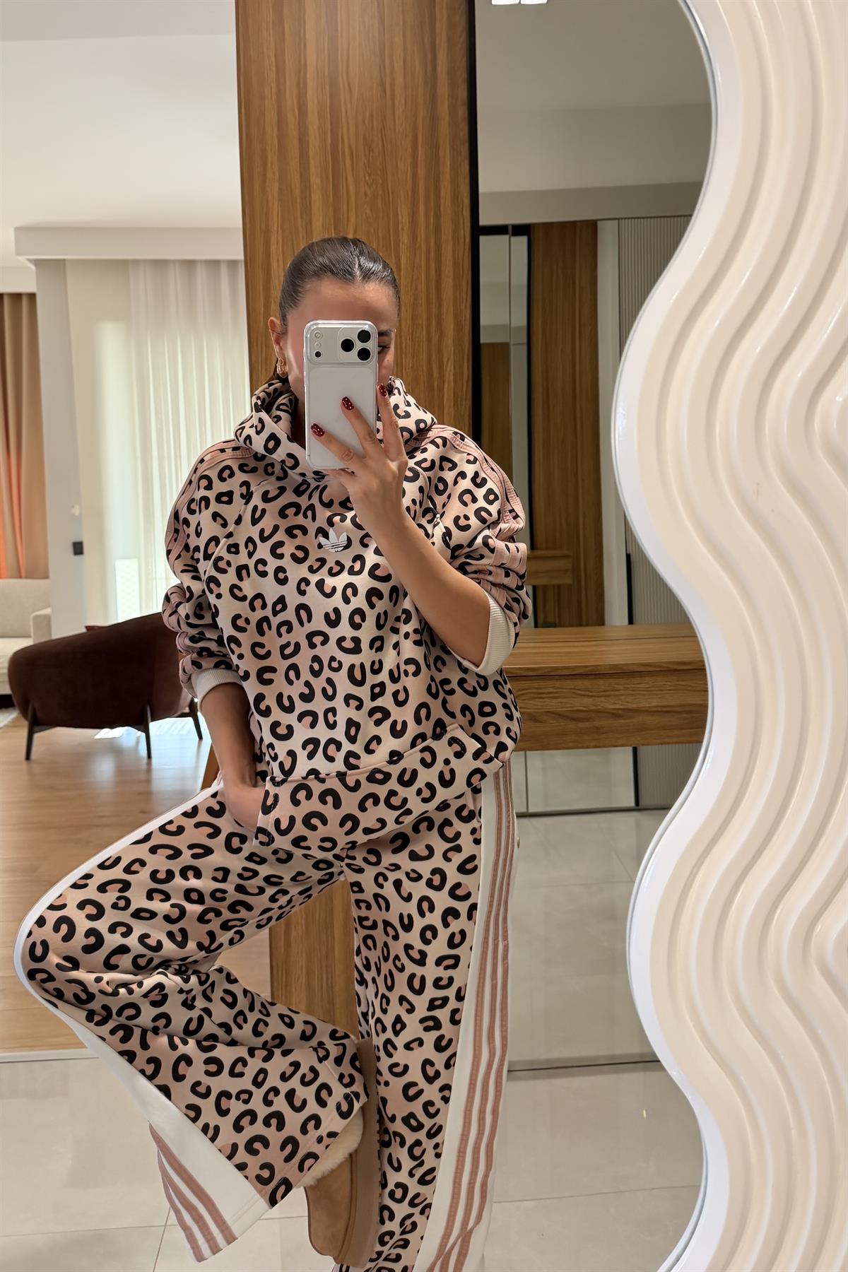 Katrusya Bej Leopar Şardonlu Eşofman Takımı