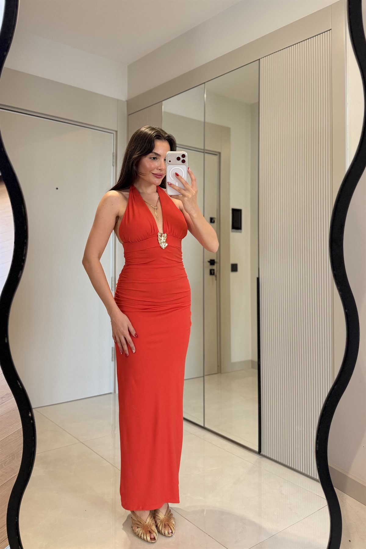 Keira Nar Çiçeği Aksesuar Detaylı Elbise
