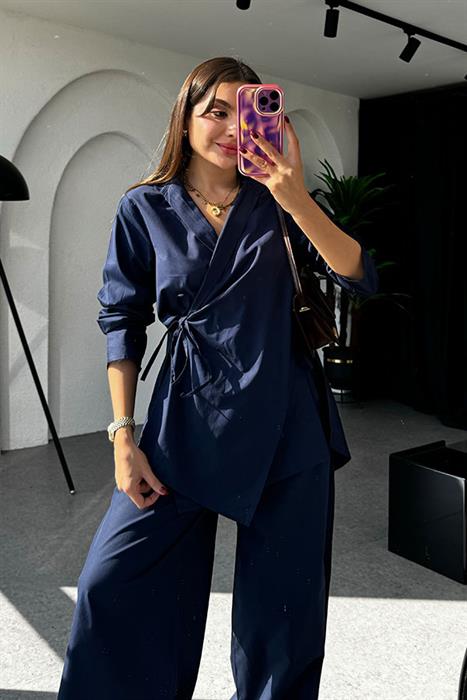 Kennedy Marka Model Lacivert Bağlamalı Takım