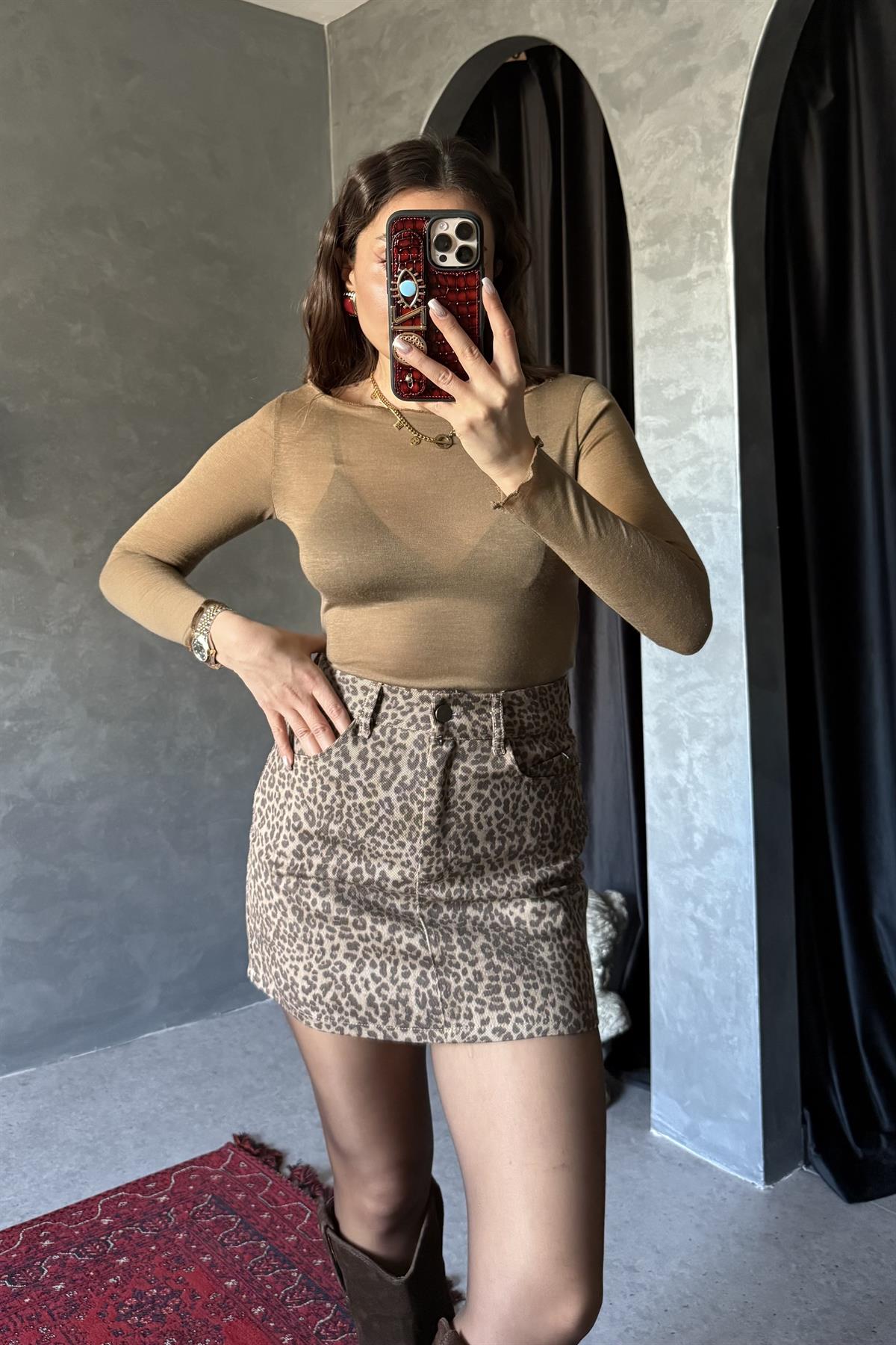 Kiev Sütlü Kahve Transparan Basic Bluz