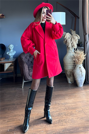 Kırmızı balon kol kaşe kaban