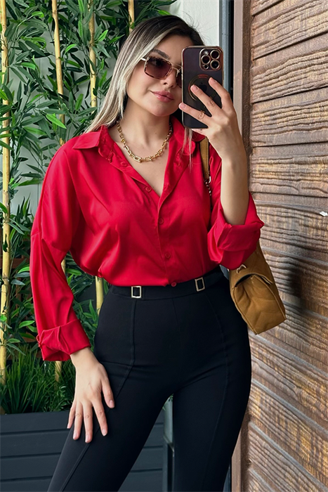 Kırmızı ipek saten gömlek