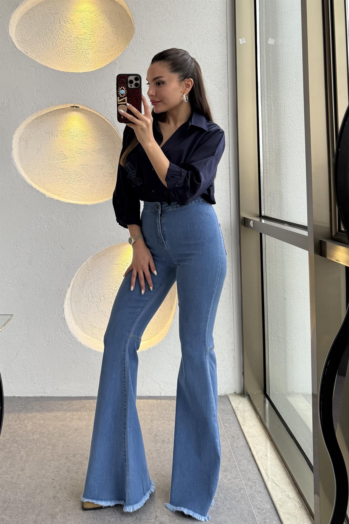 Kirsten Midblue İspanyol Jean 