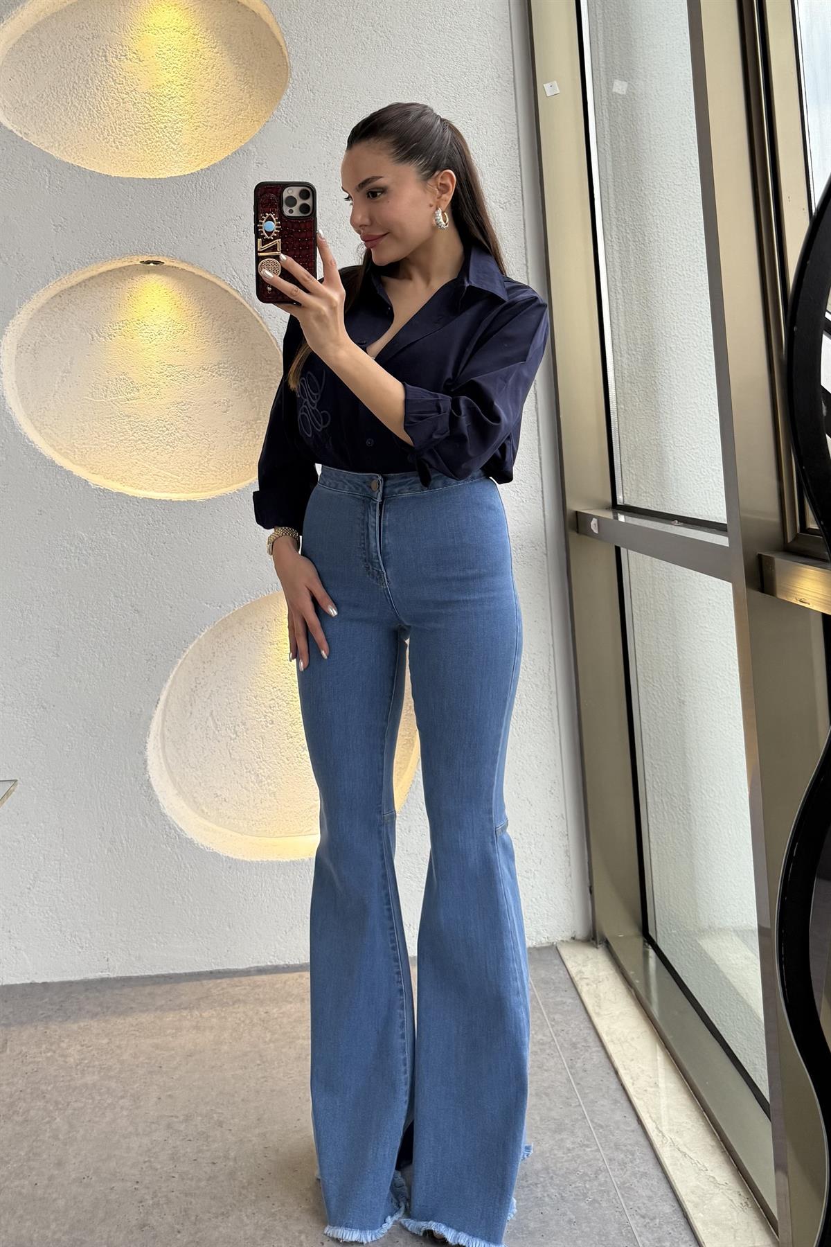 Kirsten Midblue İspanyol Jean 
