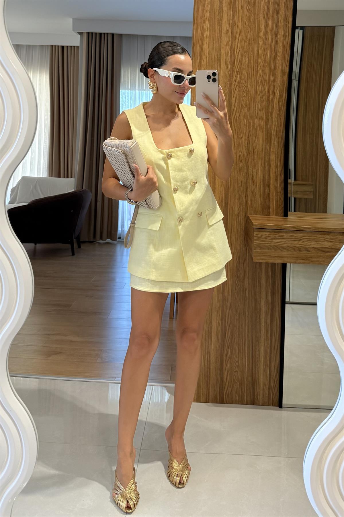 Kokia Sarı Gold Düğmeli Yelek Etek Takım