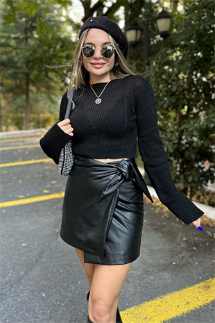 Korse etkili siyah triko