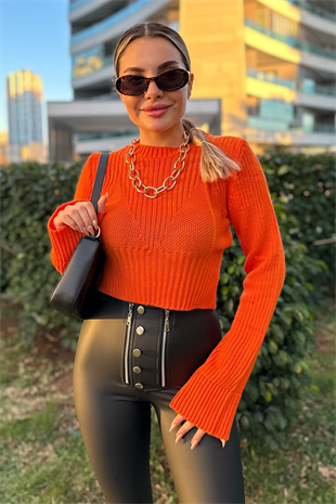 Korse etkili turuncu triko