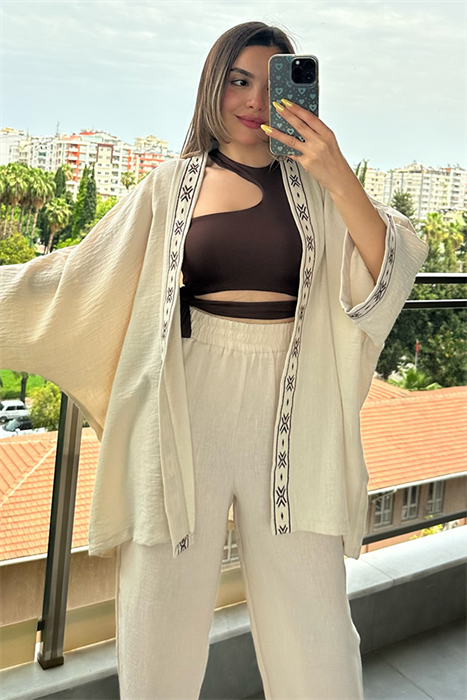 Krem nakışlı kimono