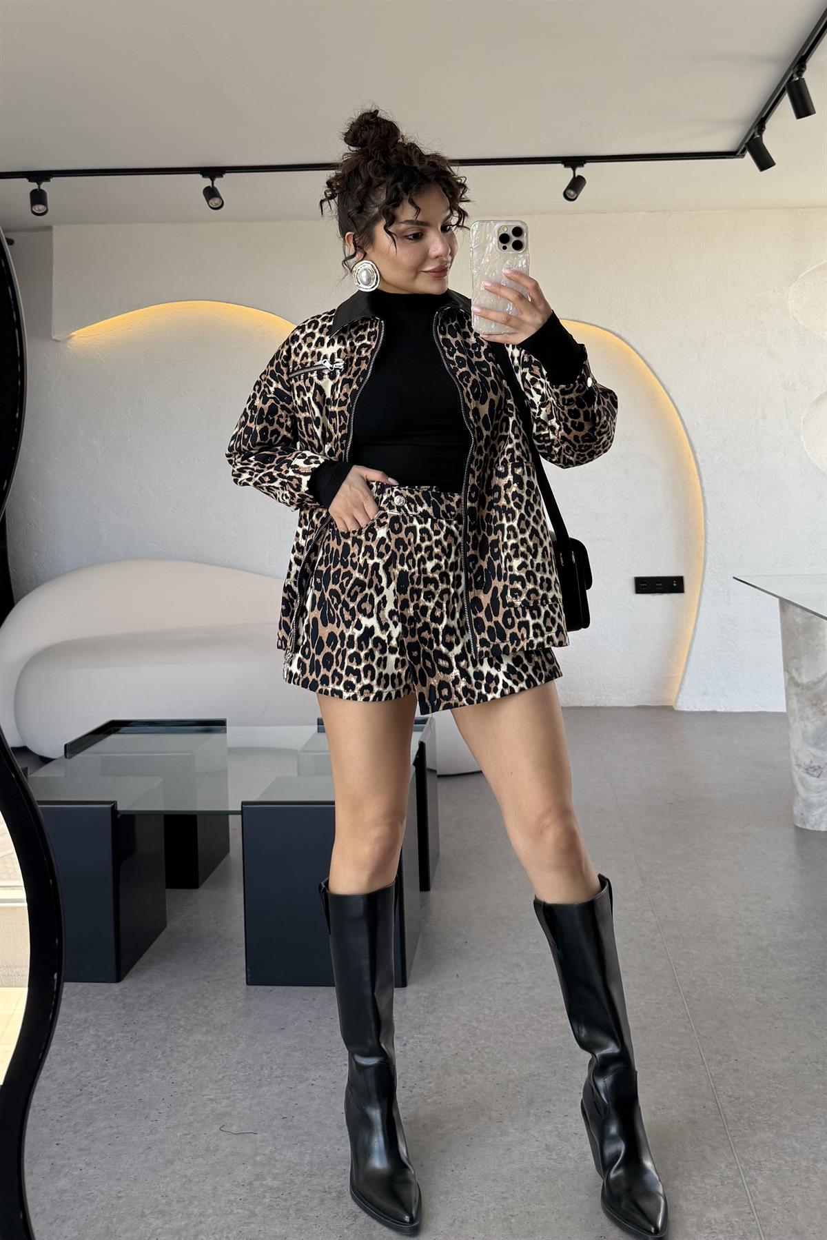 La Posa Leopar Desen Şort