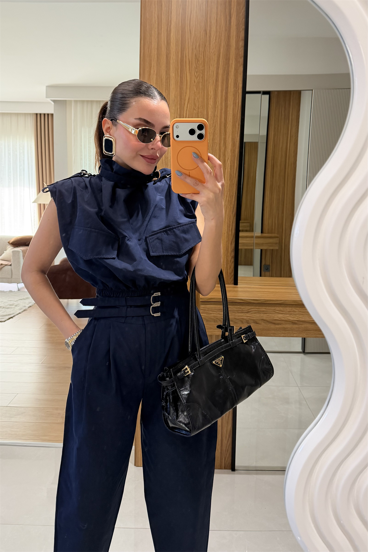 Laila Lacivert Kemer Detaylı Gömlek