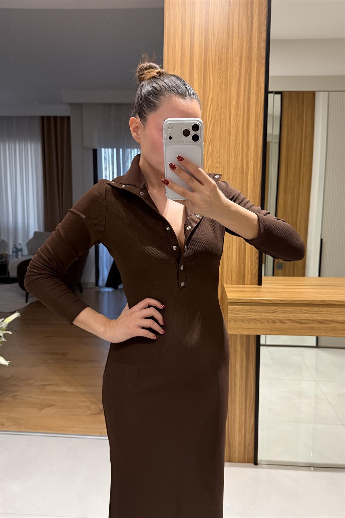 Larin Kahve Fitilli Dik Yaka Elbise