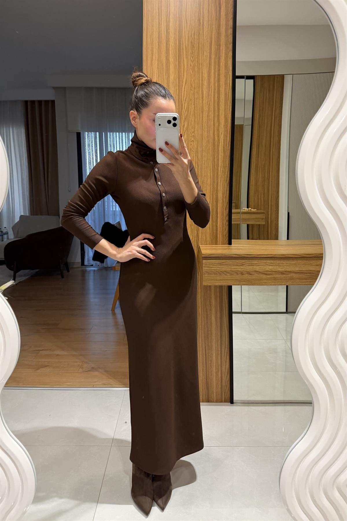 Larin Kahve Fitilli Dik Yaka Elbise