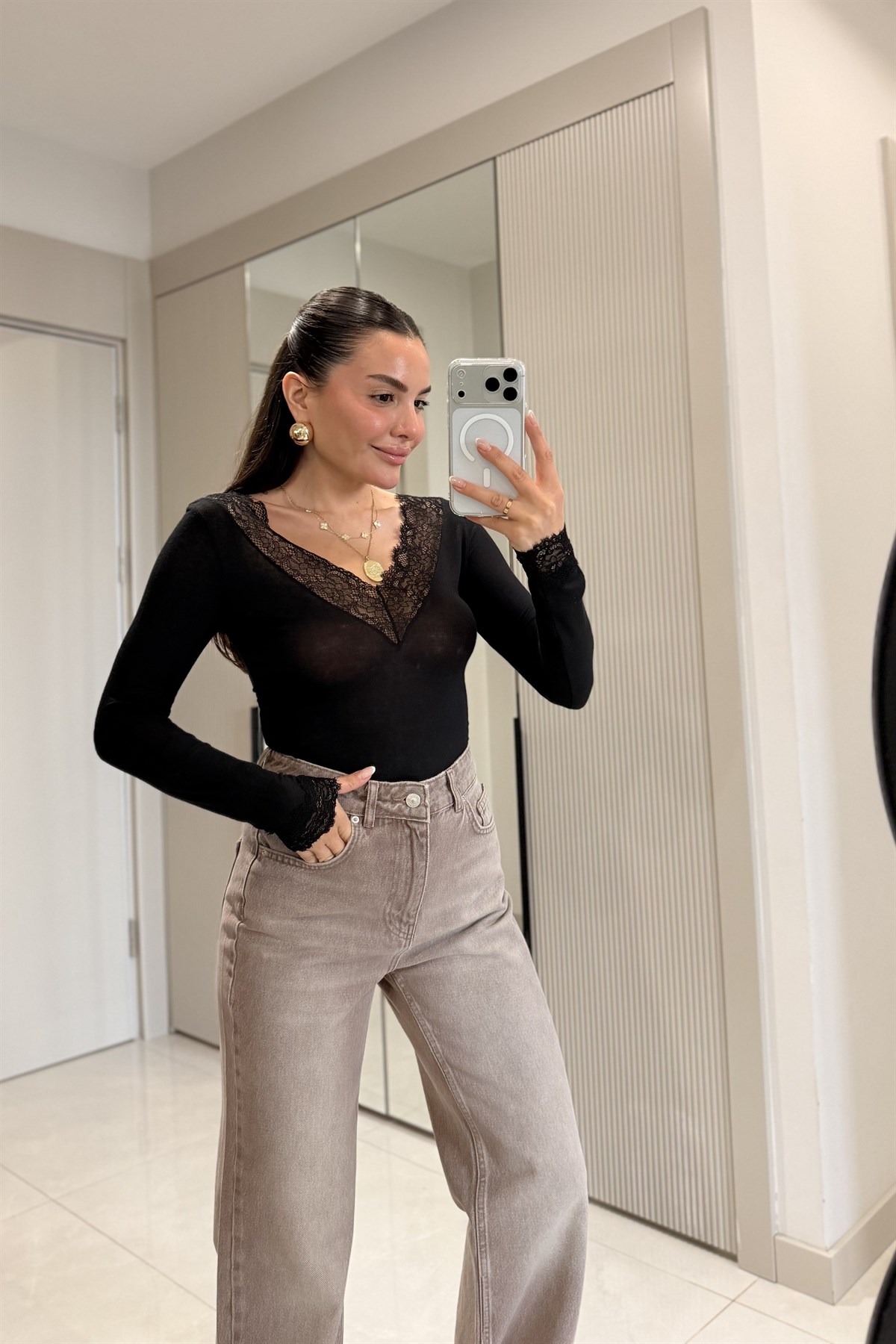 Leap Siyah Dilvin Dantel Detay Kaşmir Body