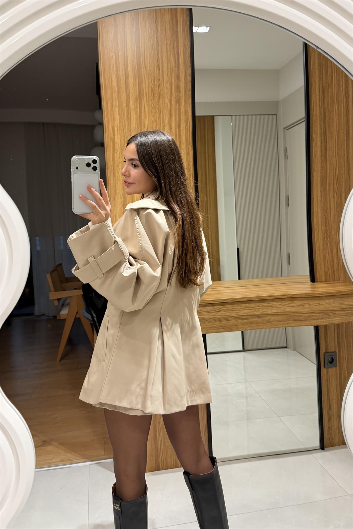 Lesha Bej Premium Şort Etekli Trenç Takım