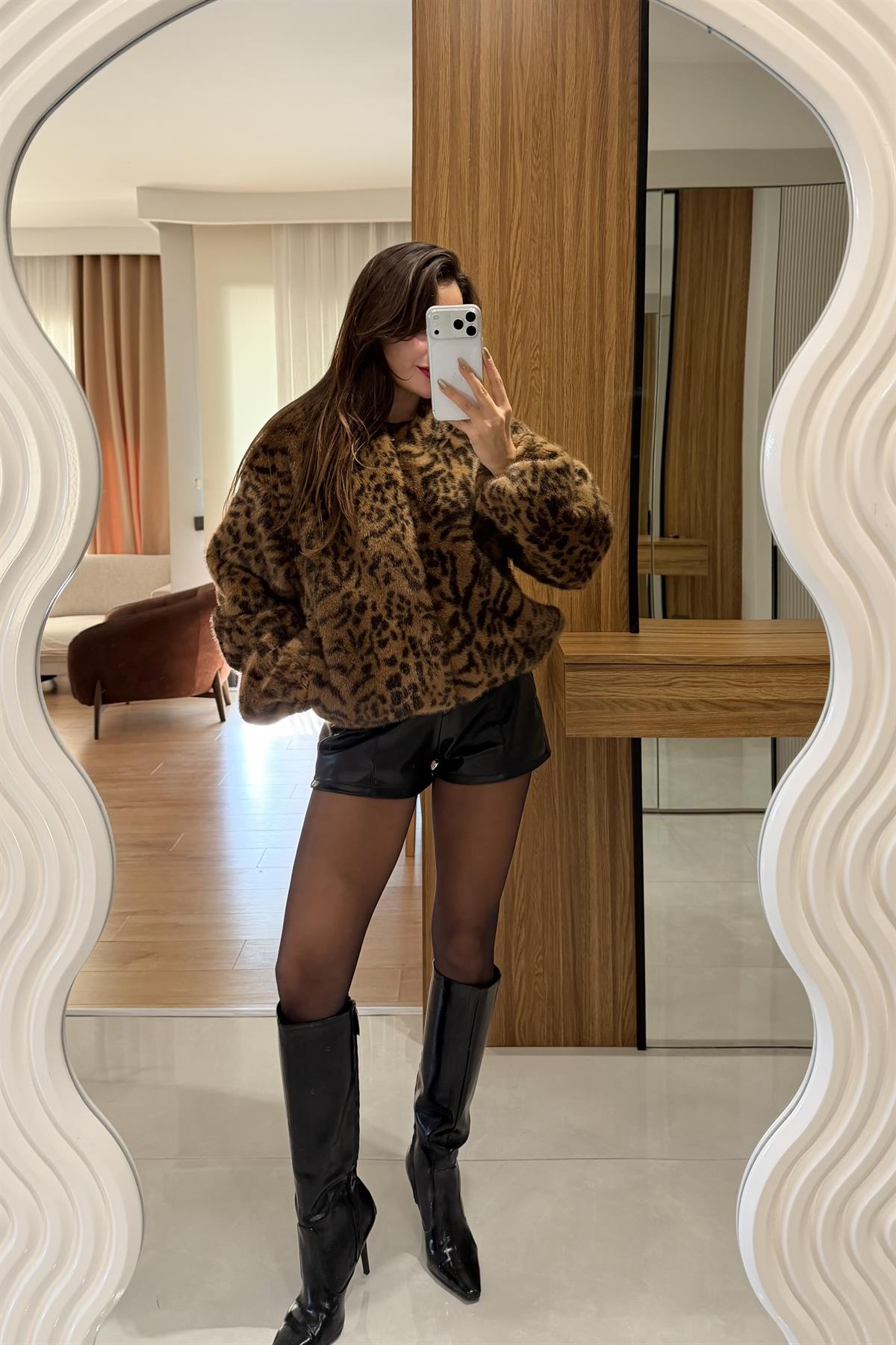 Lessa Kaplan Desen Kürk