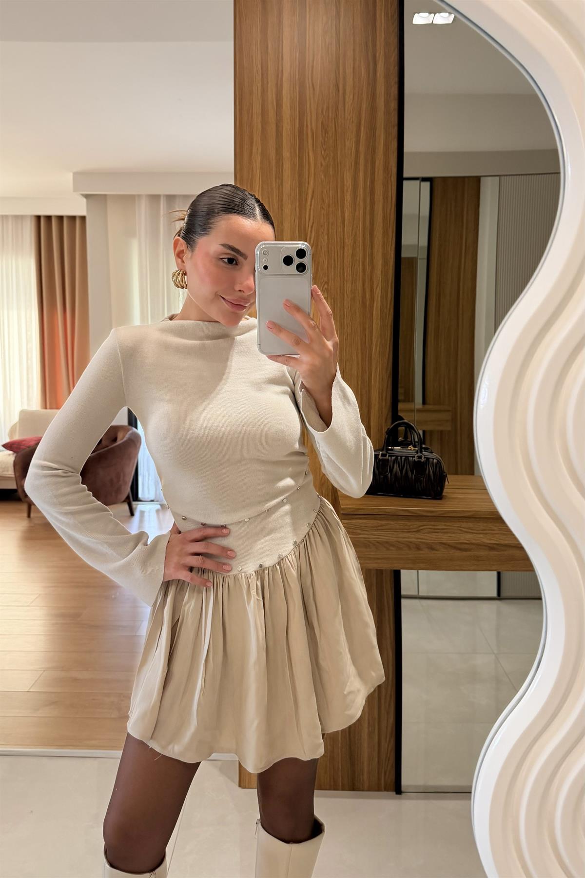 Letsi Bej Zımba Detaylı Pileli Elbise 