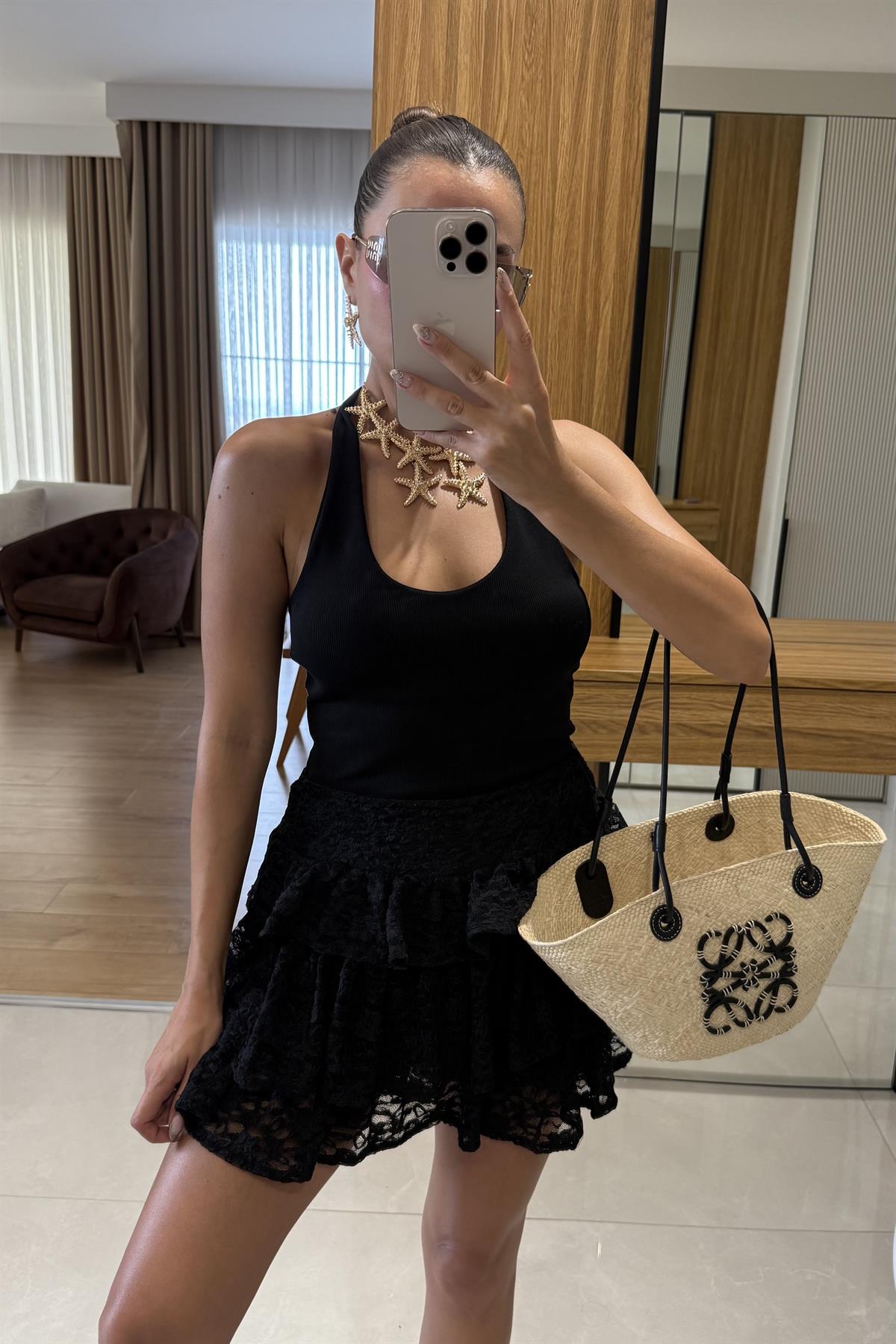 Leuven Siyah Halter Yaka Dilvin Crop