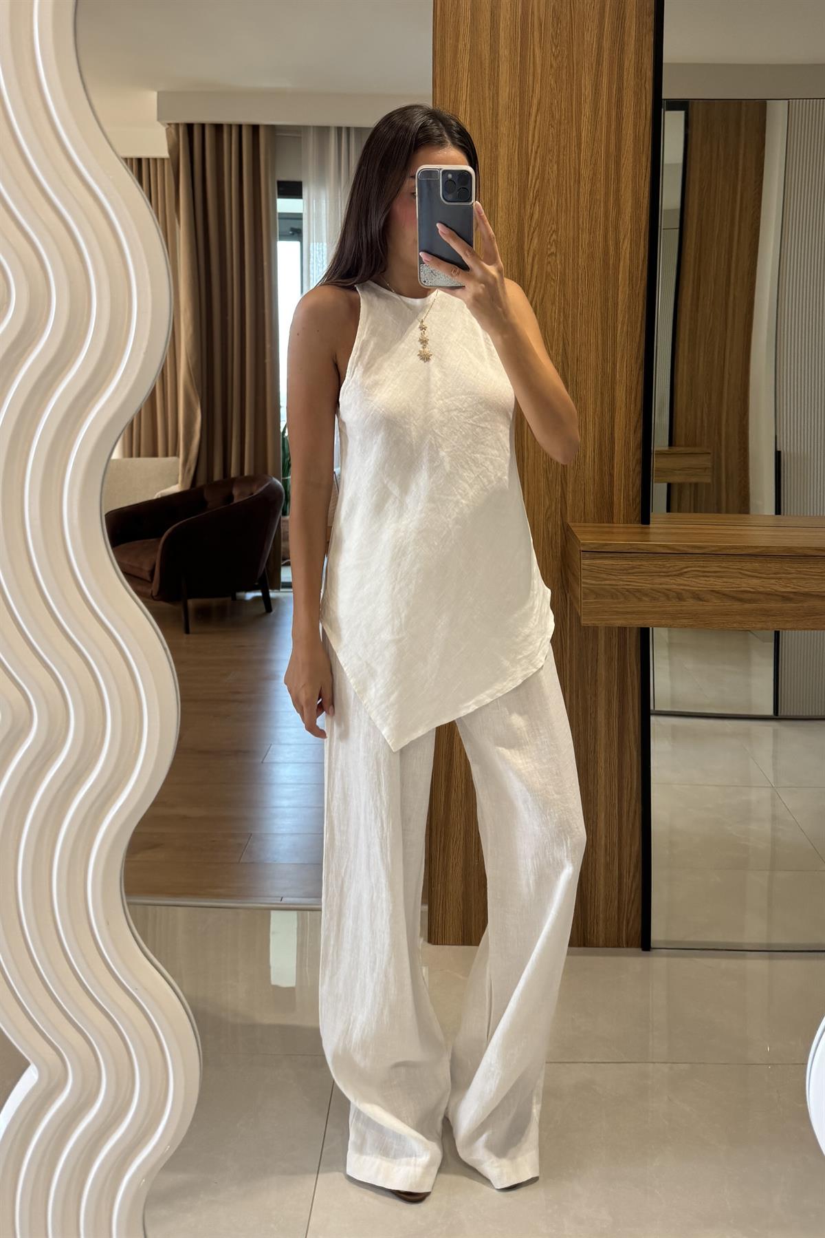 Lewine Beyaz Keten Asimetrik Takım