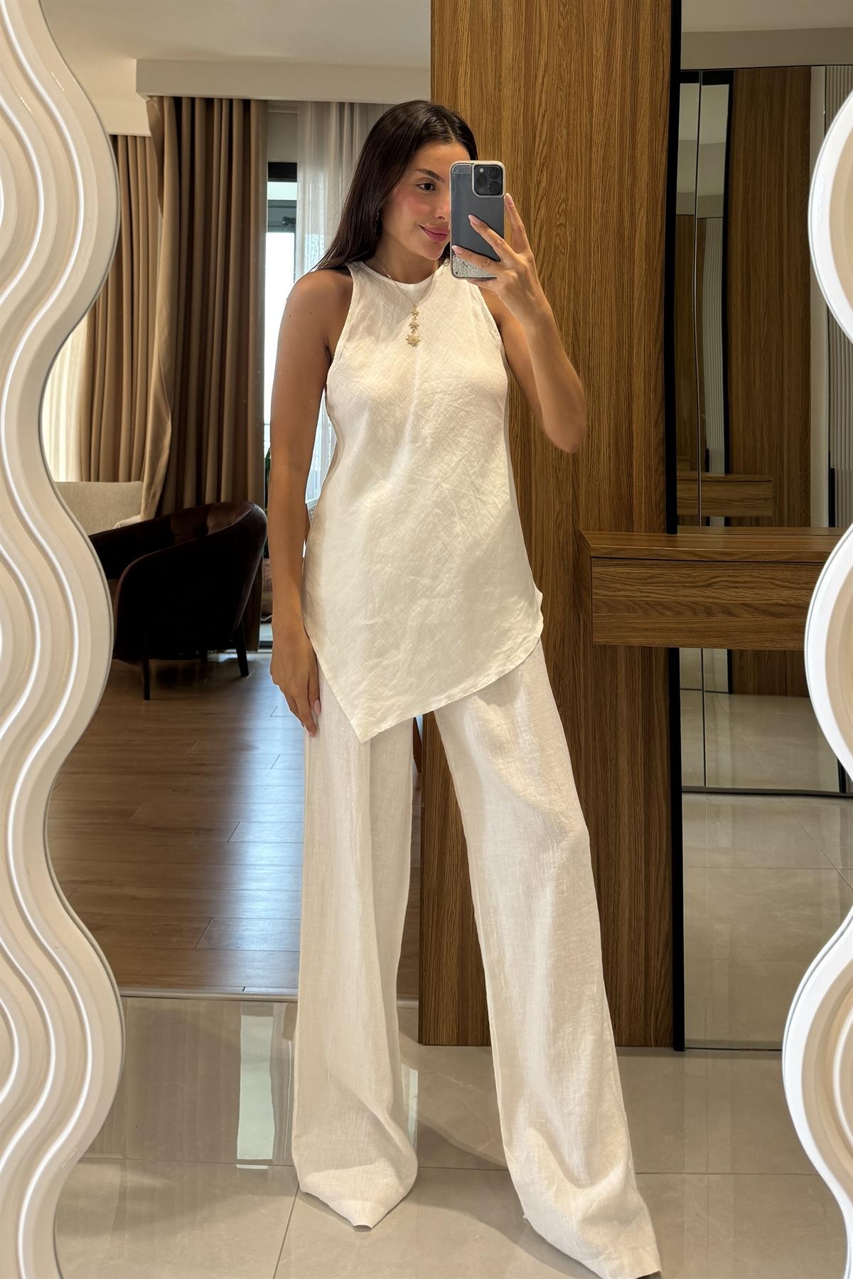 Lewine Beyaz Keten Asimetrik Takım