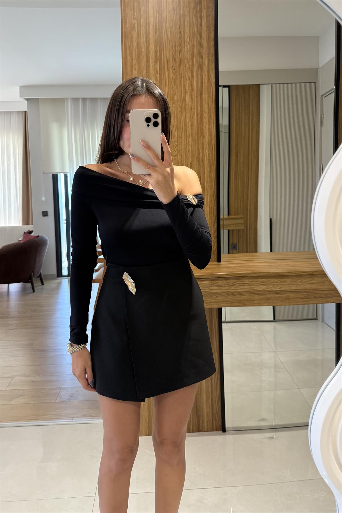 Leysa Siyah Gold Detaylı Şort Etek