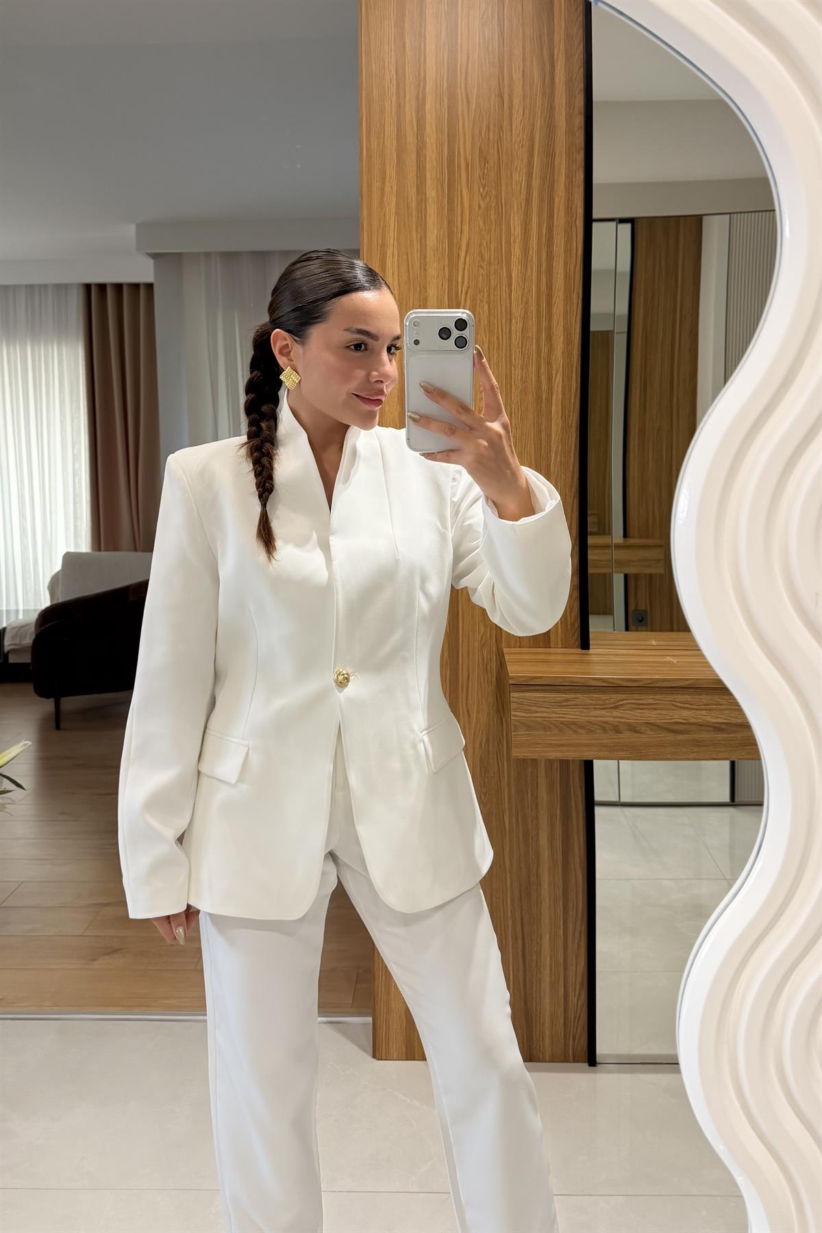 Liana Beyaz Blazer Havuç Pantolon Takım