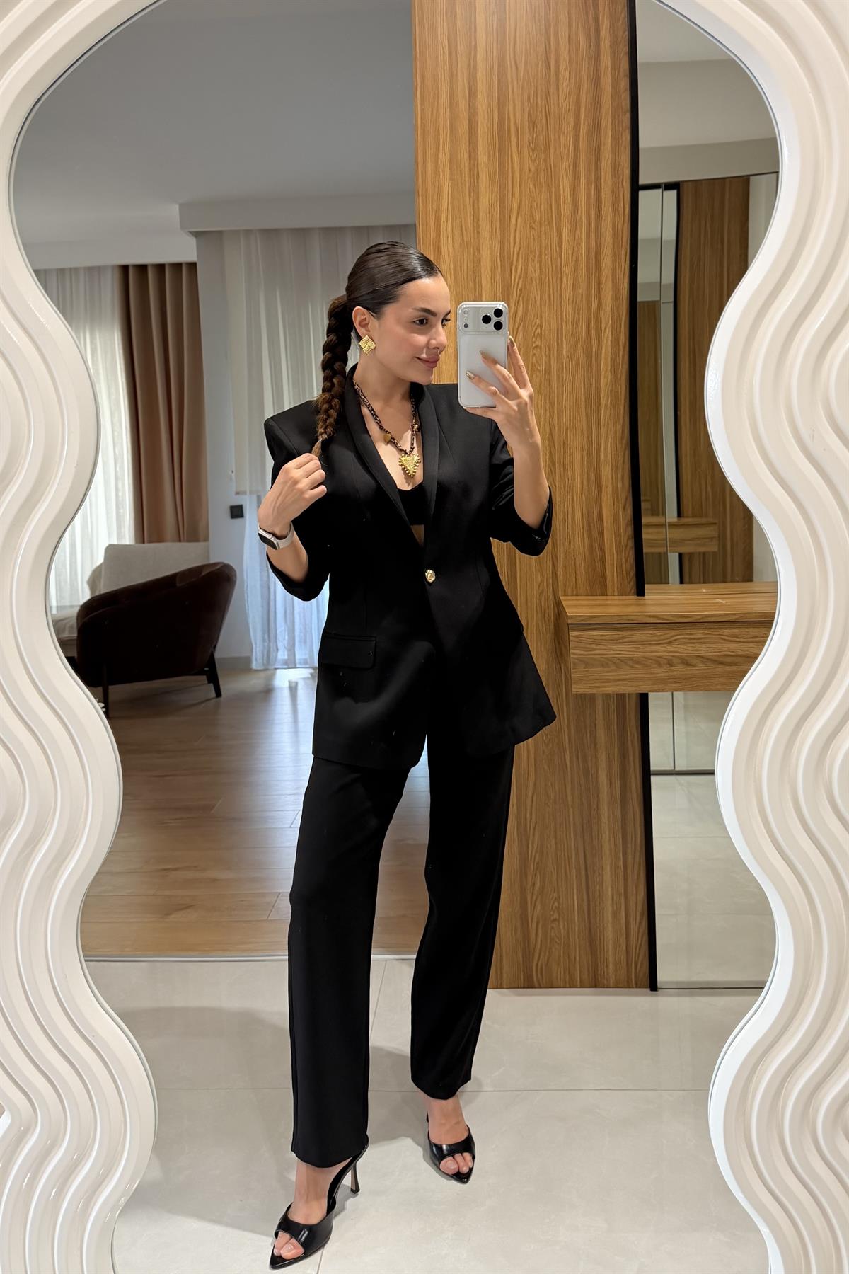 Liana Siyah Blazer Havuç Pantolon Takım