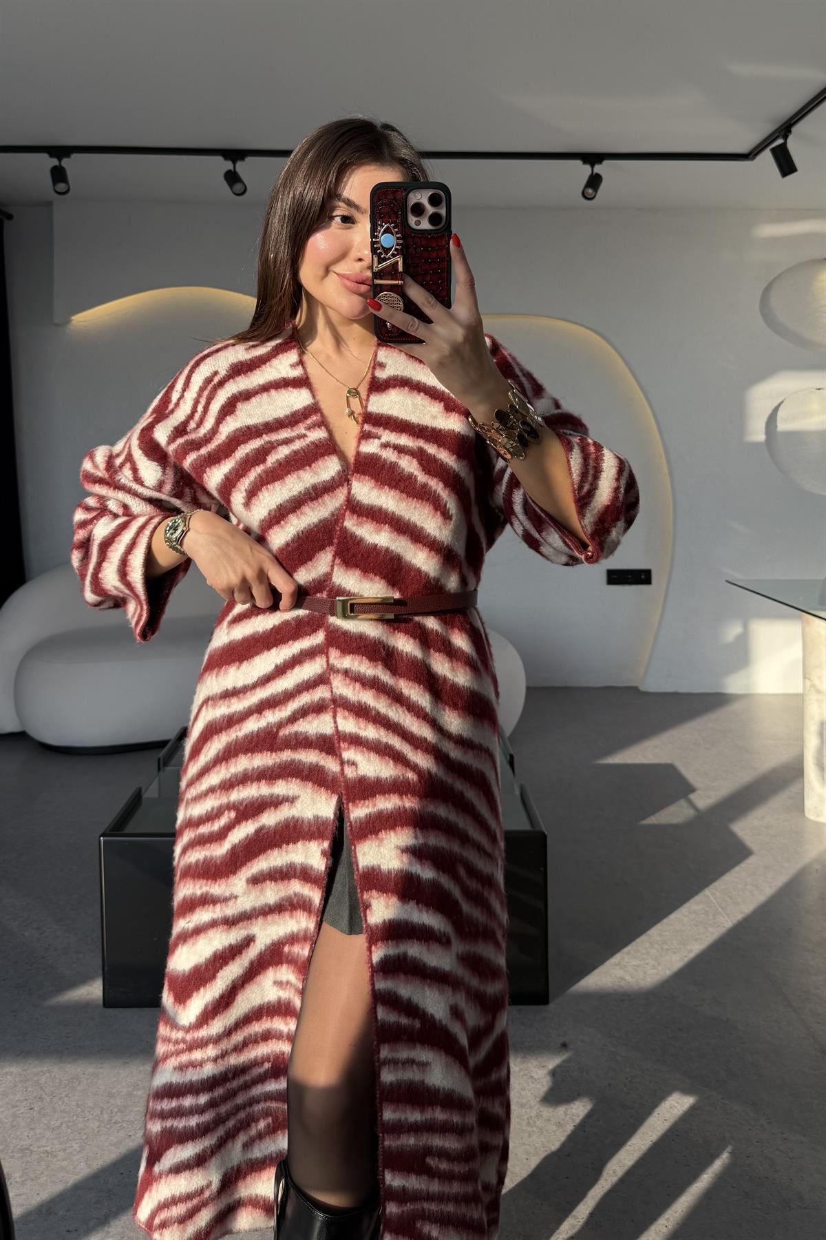 Liente Bordo Zebra Desen Yumoş Hırka