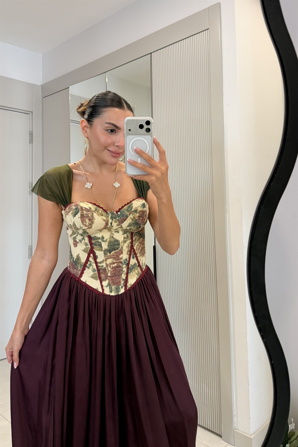Lilie Haki Çiçek Desen Korse Büstiyer