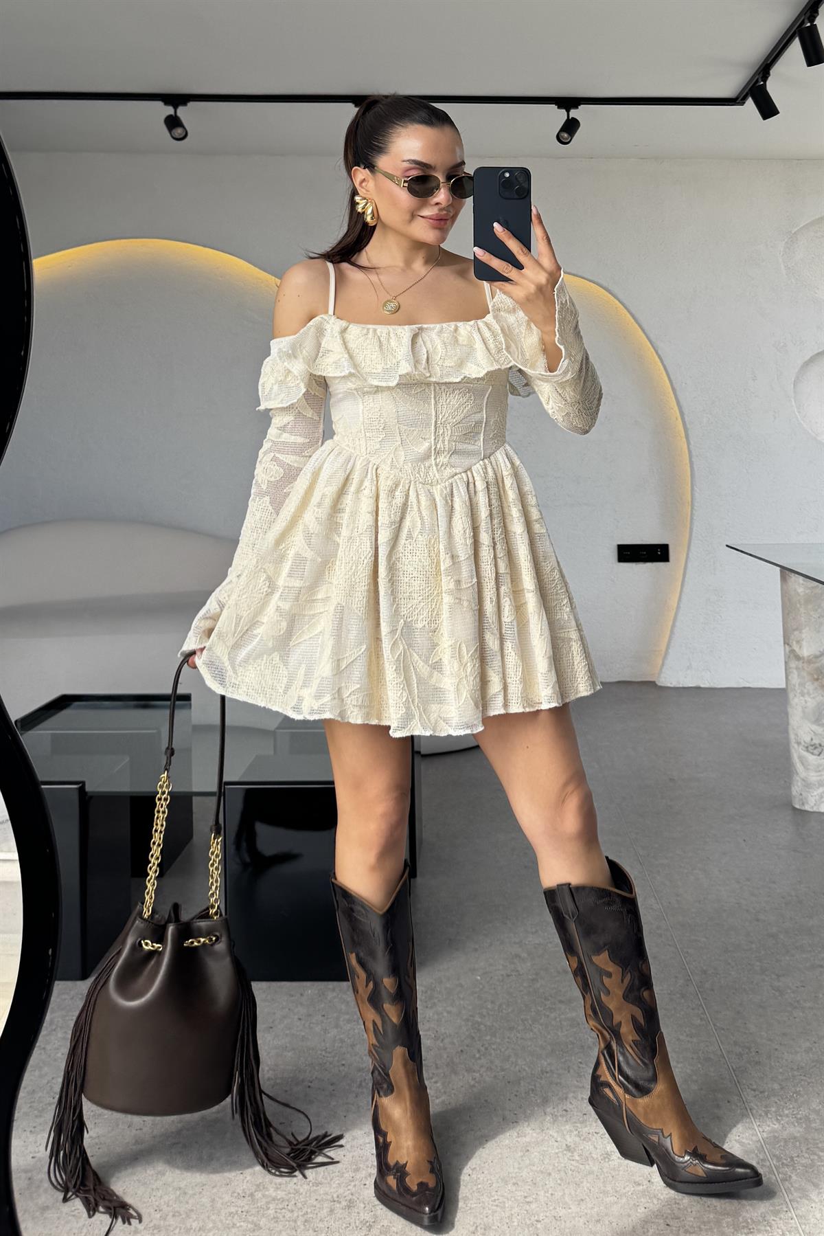 Lilly Dantel Dokulu Tasarım Elbise 