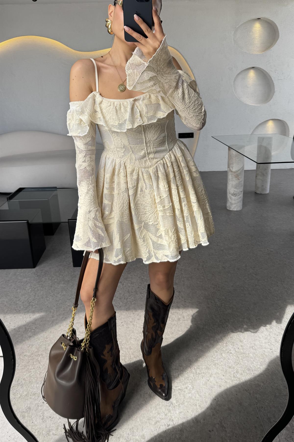 Lilly Dantel Dokulu Tasarım Elbise 