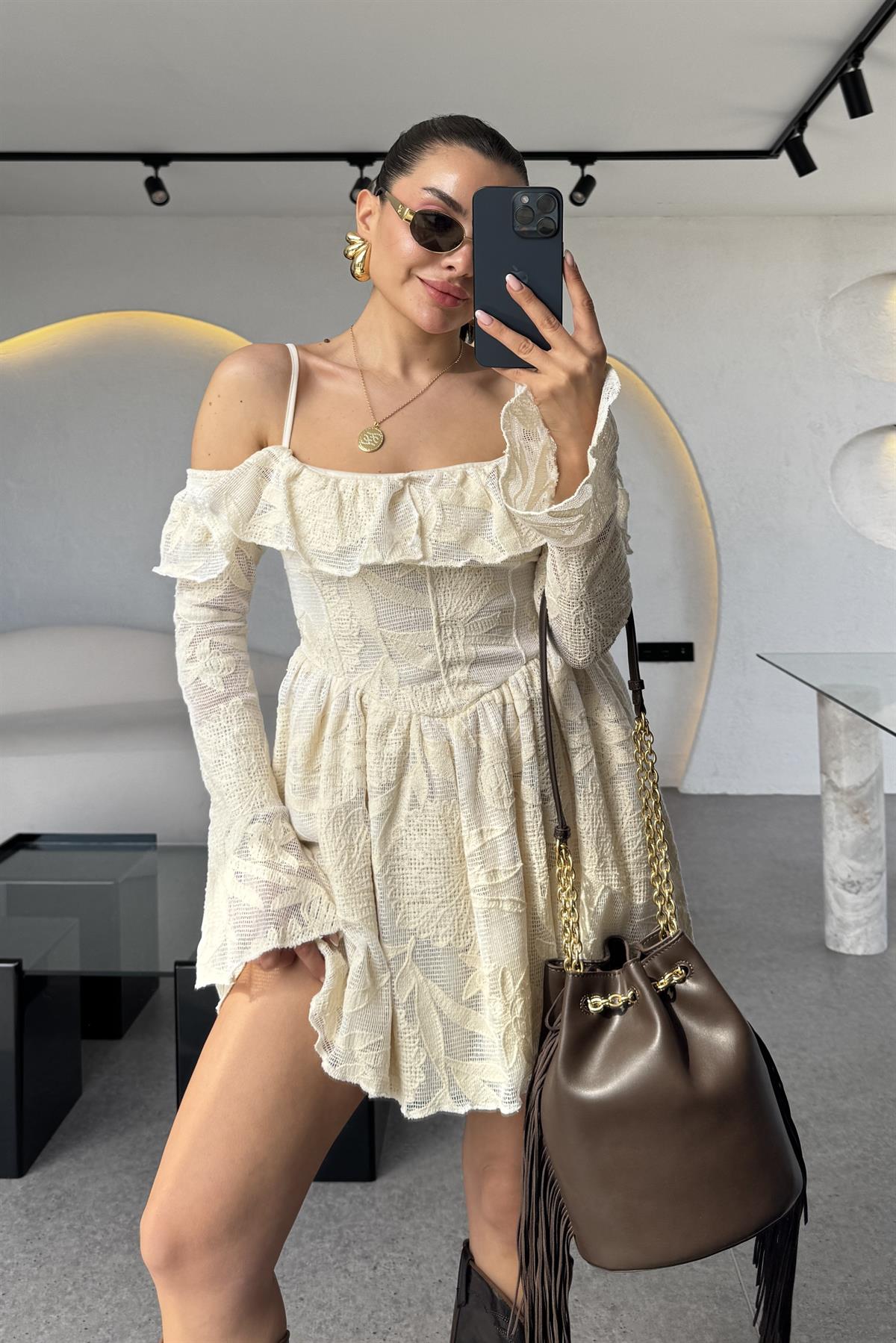 Lilly Dantel Dokulu Tasarım Elbise 