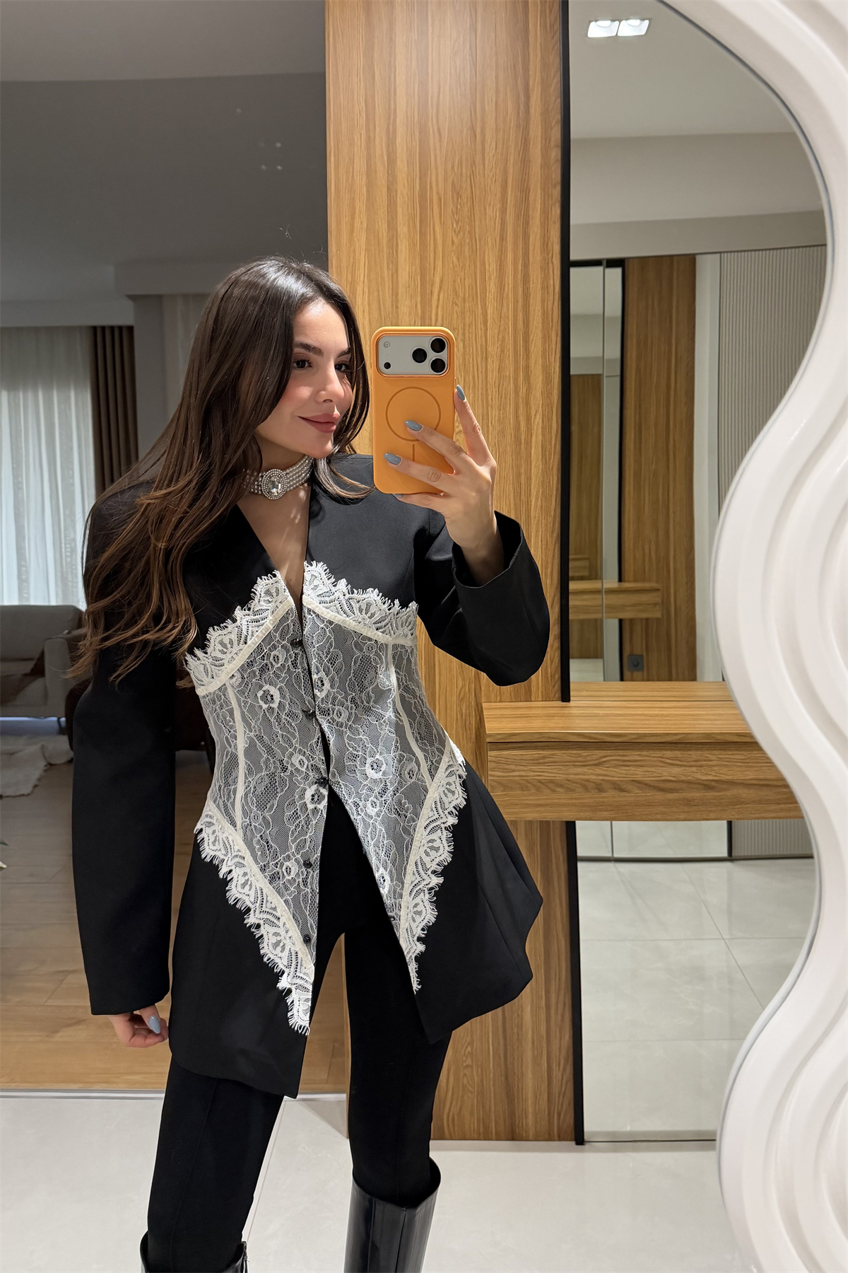 Linay Siyah Dantel Detaylı Blazer Ceket