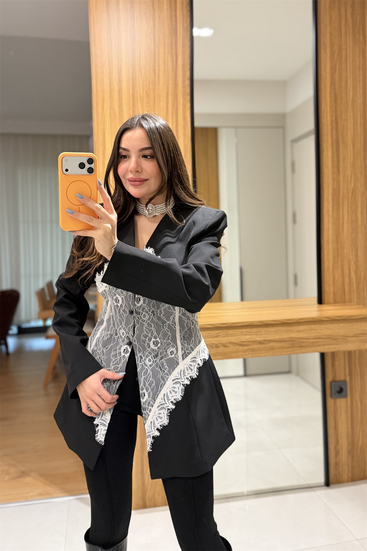 Linay Siyah Dantel Detaylı Blazer Ceket