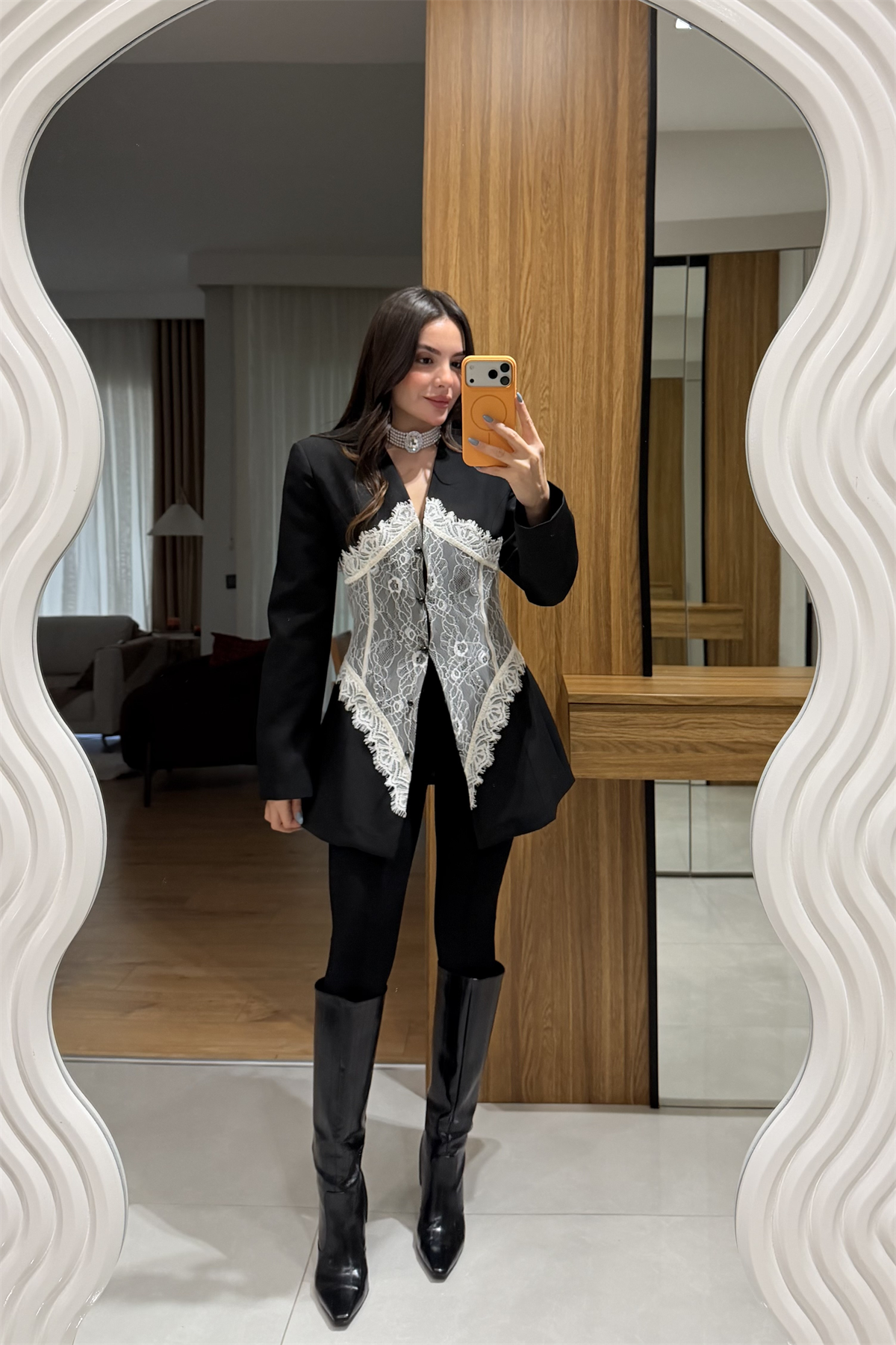 Linay Siyah Dantel Detaylı Blazer Ceket