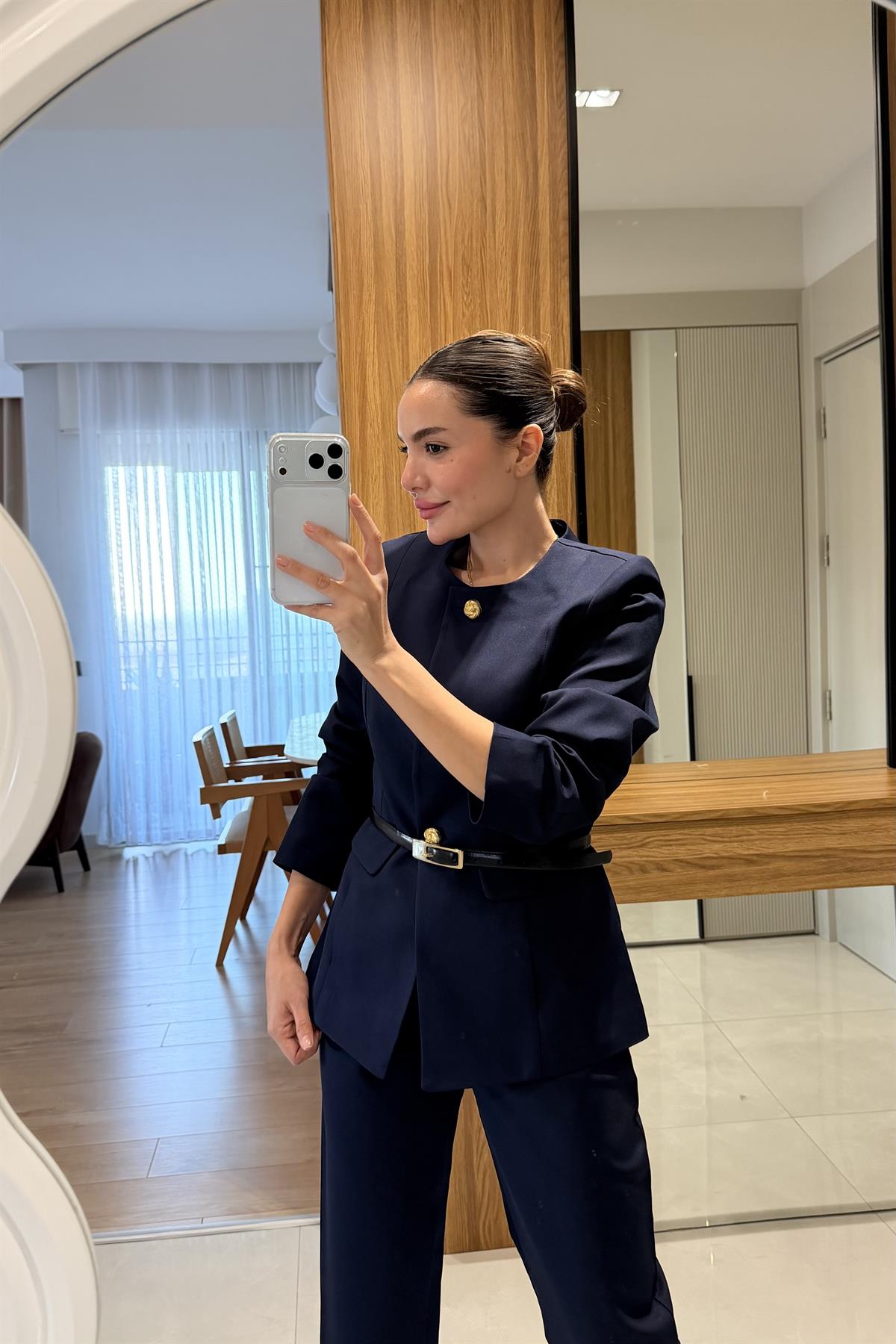 Lindon Lacivert Gold Düğmeli Takım