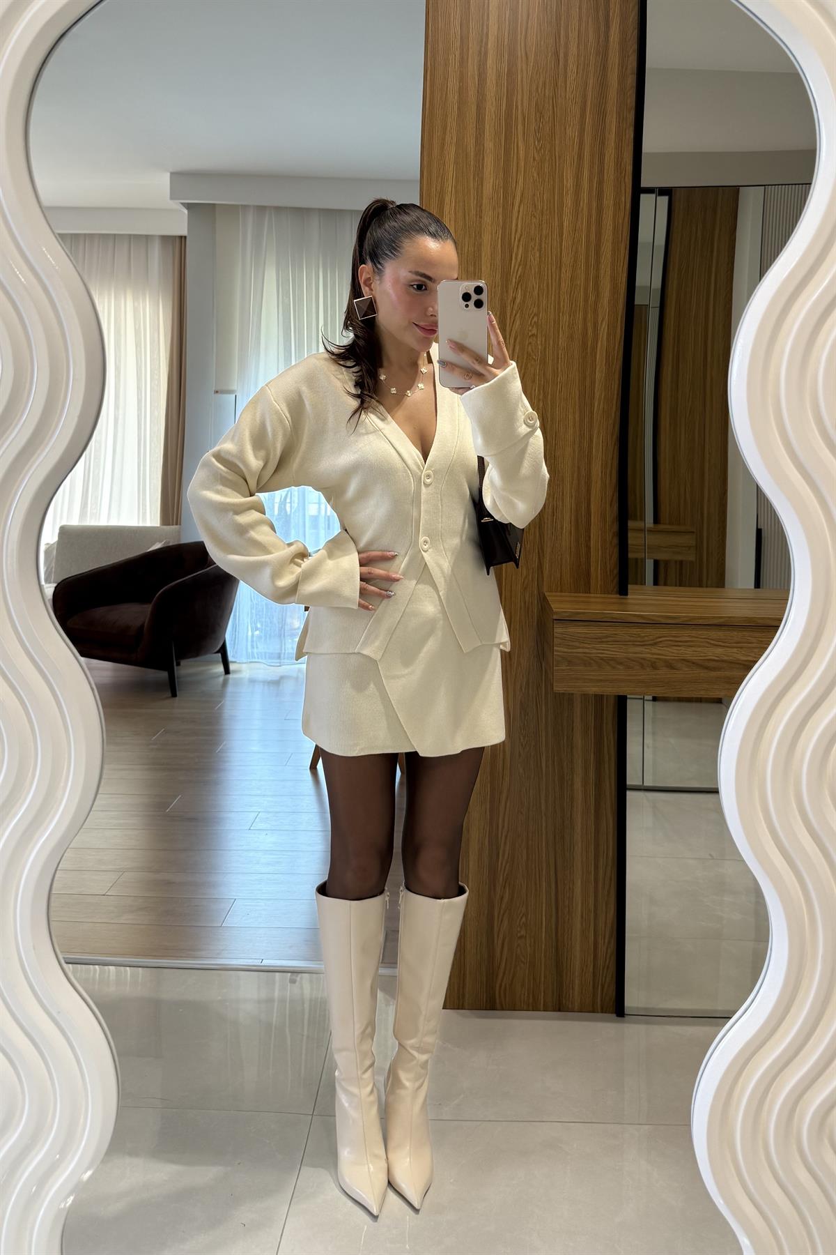 Linzy Krem Belden Oturtmalı Takım