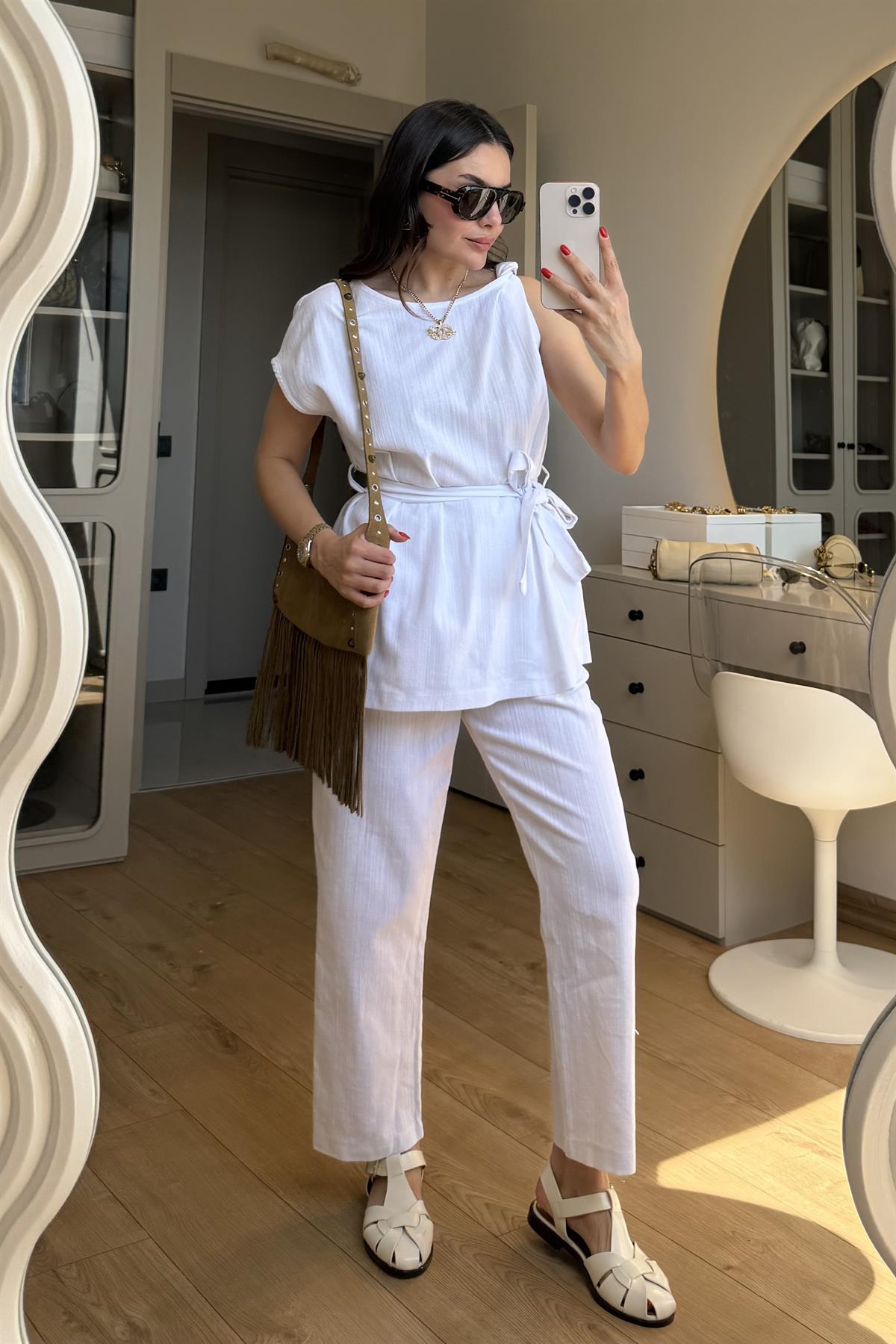 Lipa Beyaz Omuz Detay Kuşaklı Takım