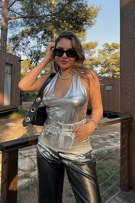 Lisarosi Silver Sırt Dekolteli Crop