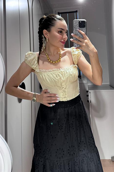 Livu Dantel Geçişli Pinterest Crop - Bej