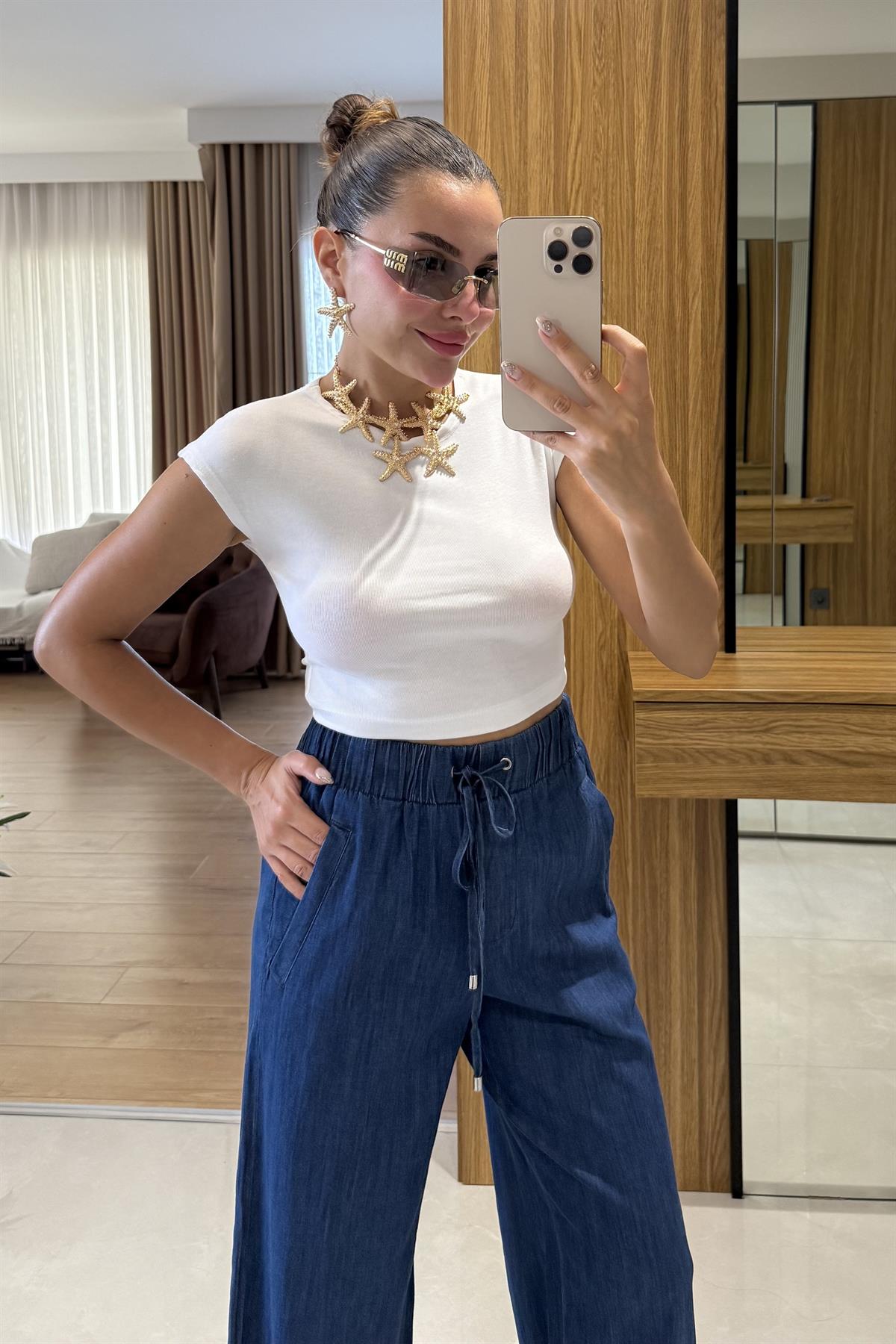 Locals Beyaz Basic Dilvin Crop 