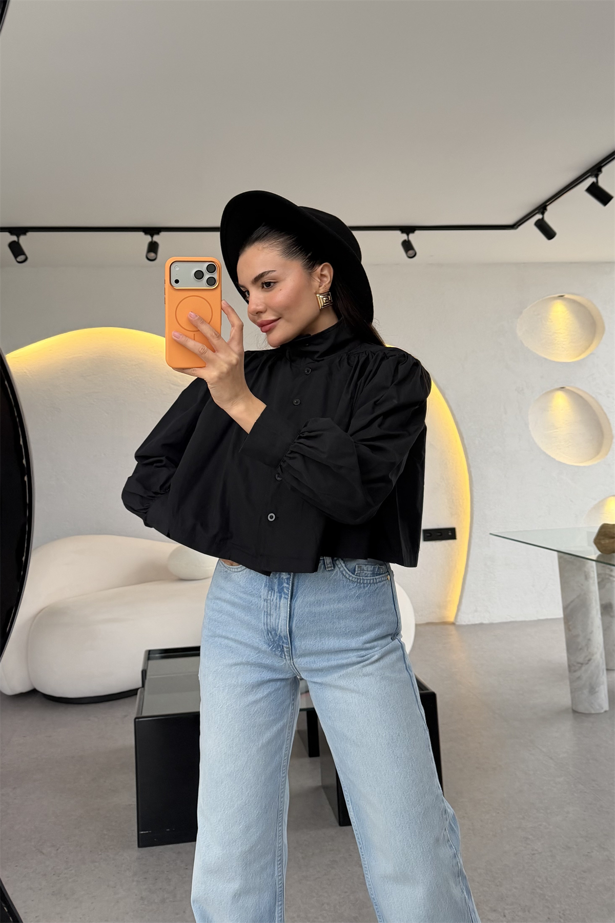 Lopsy Siyah Hakim Yakalı Balon Kol Gömlek