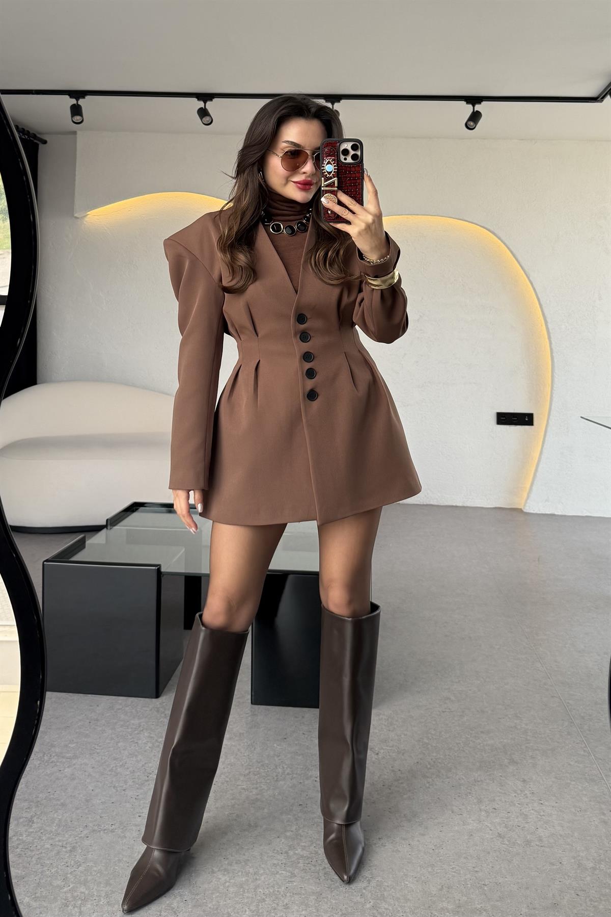 Lord Kahve Belden Oturtmalı Etekli Takım 