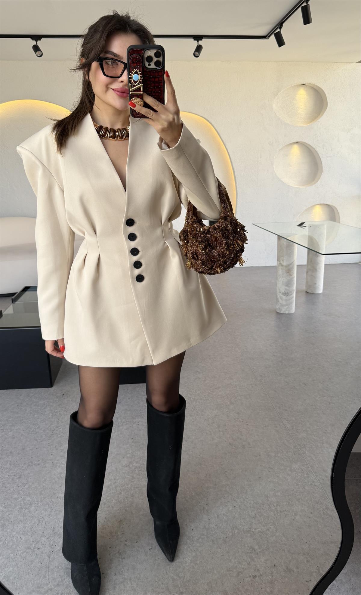 Lord Krem Belden Oturtmalı Etekli Takım 