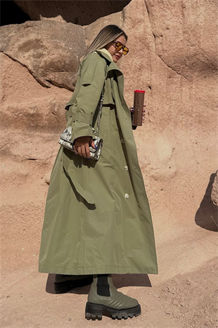 Loswerden haki yeşil trençkot