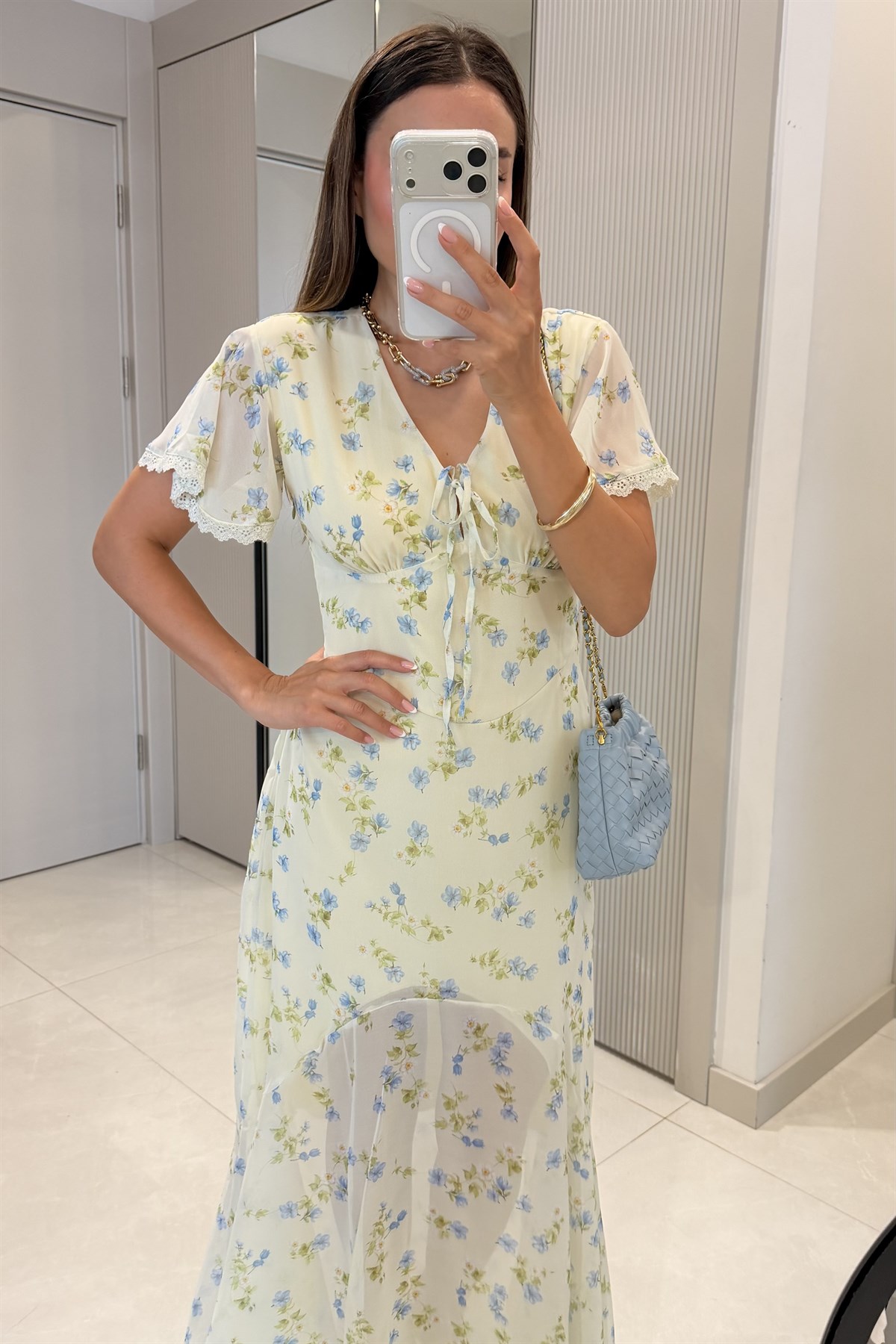 Louise Mavi Çiçek Desenli Uçuş Uçuş Maxi Elbise
