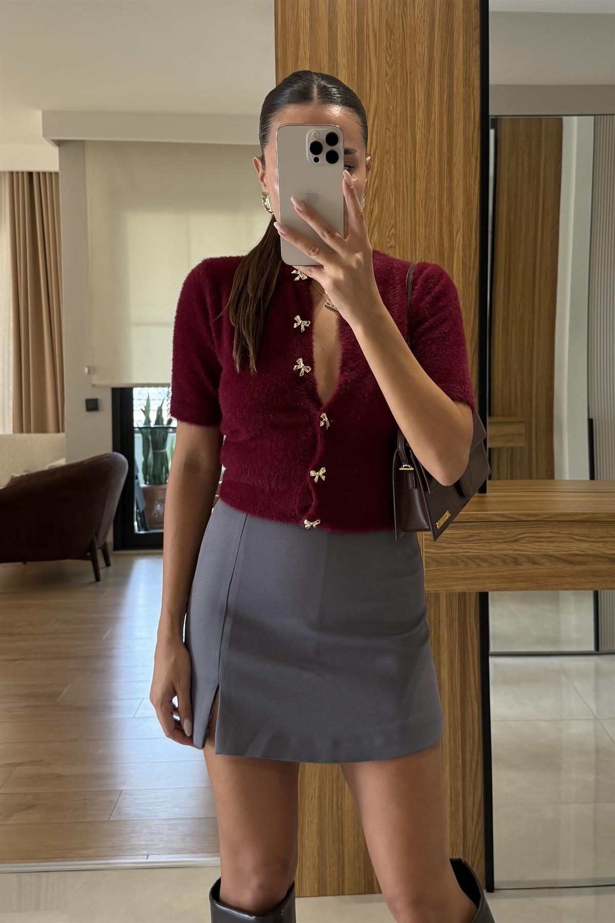 Luccia Bordo Düğme Detaylı Yumuşak Dokulu Triko Hırka