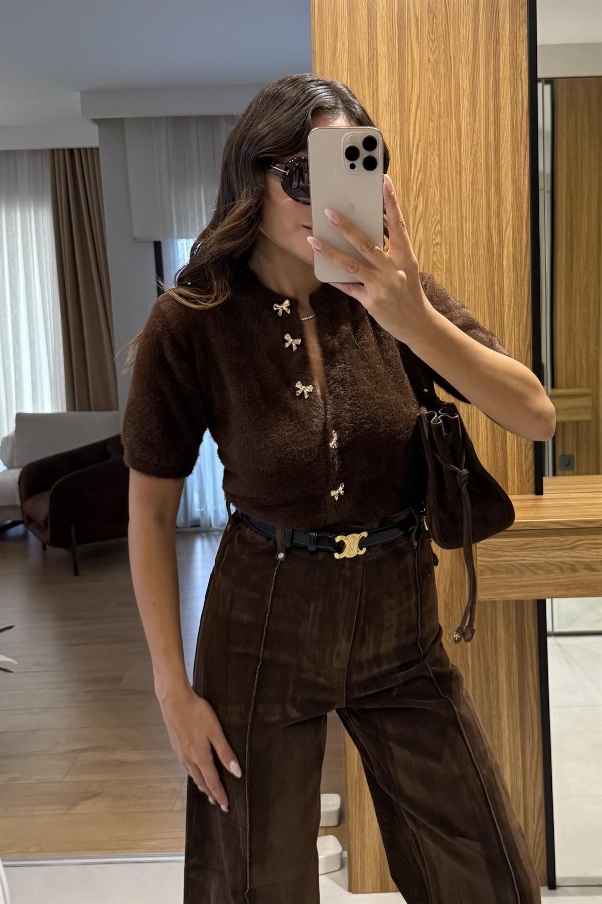 Luccia Kahve Düğme Detaylı Yumuşak Dokulu Triko Hırka