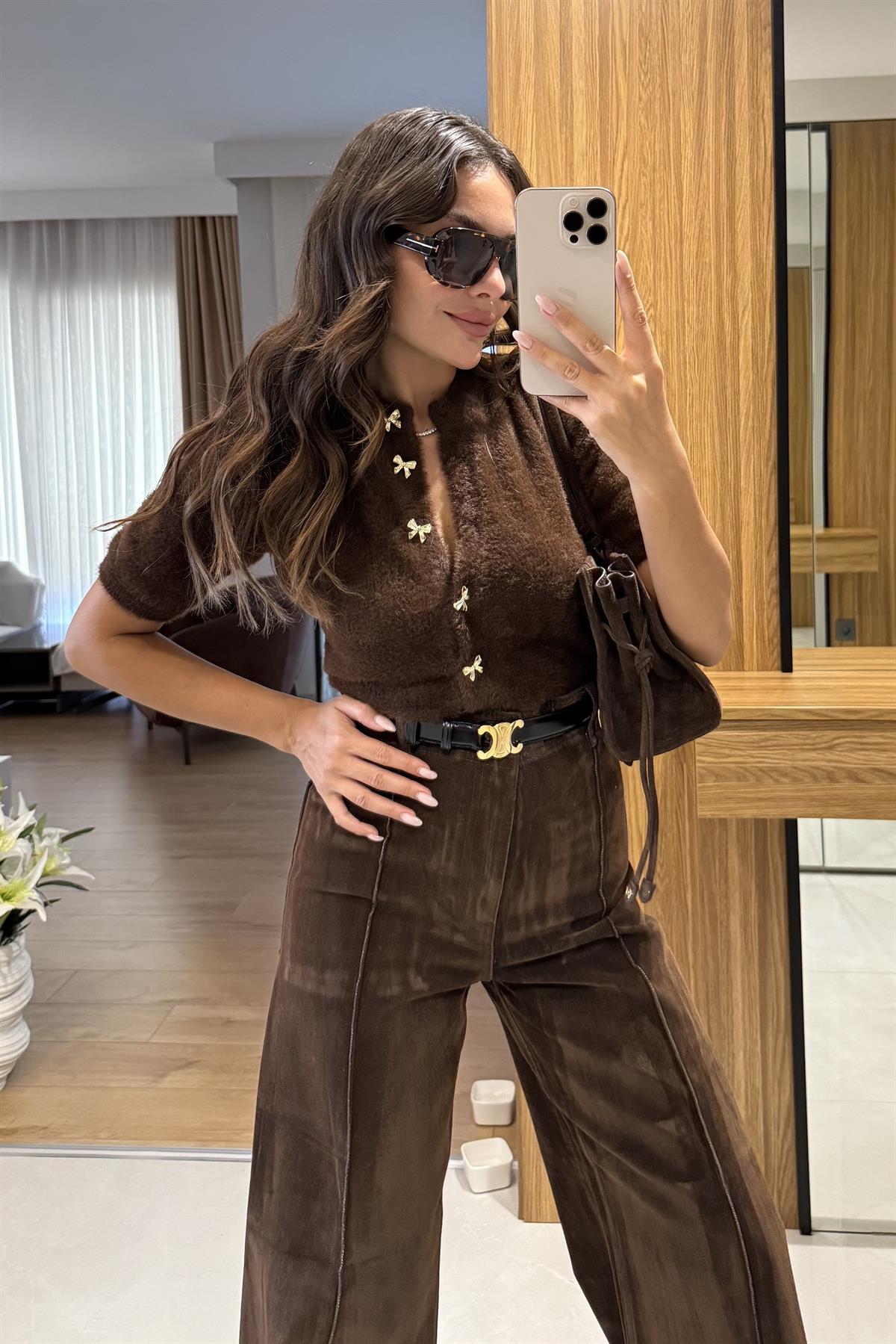 Luccia Kahve Düğme Detaylı Yumuşak Dokulu Triko Hırka