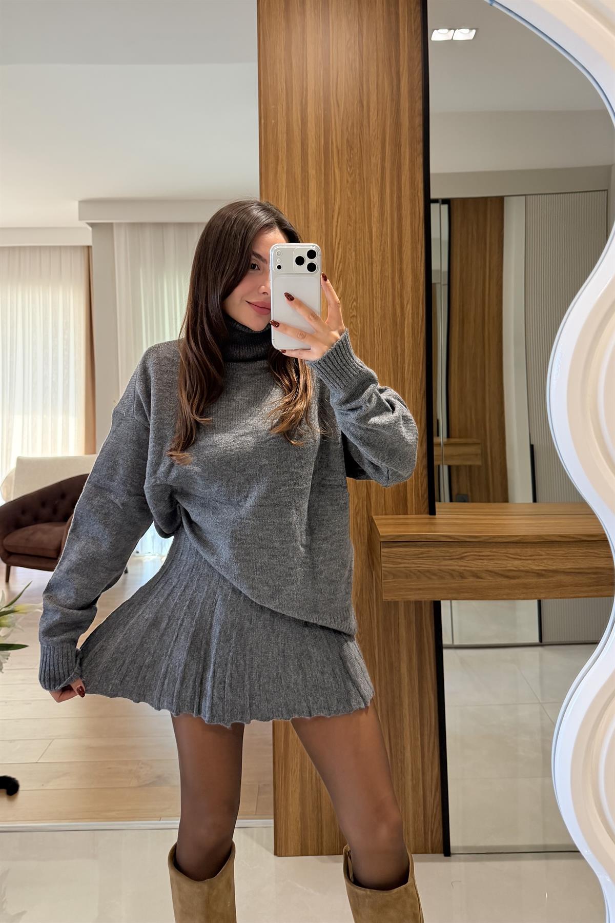 Lucien Antrasit Balıkçı Yaka Triko Etekli Takım