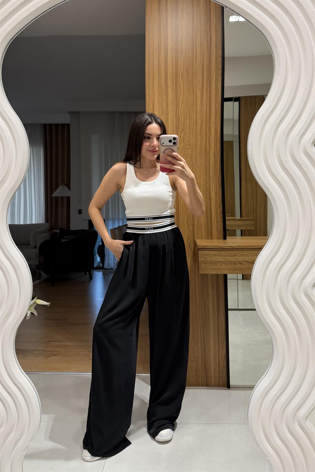 Lucky Yazılı Siyah Beli Lastikli Pantolon
